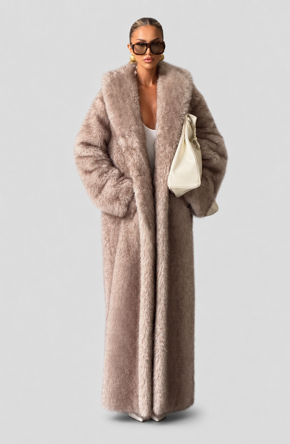 Inés - Cappotto Lungo in Eco-Pelliccia Beige