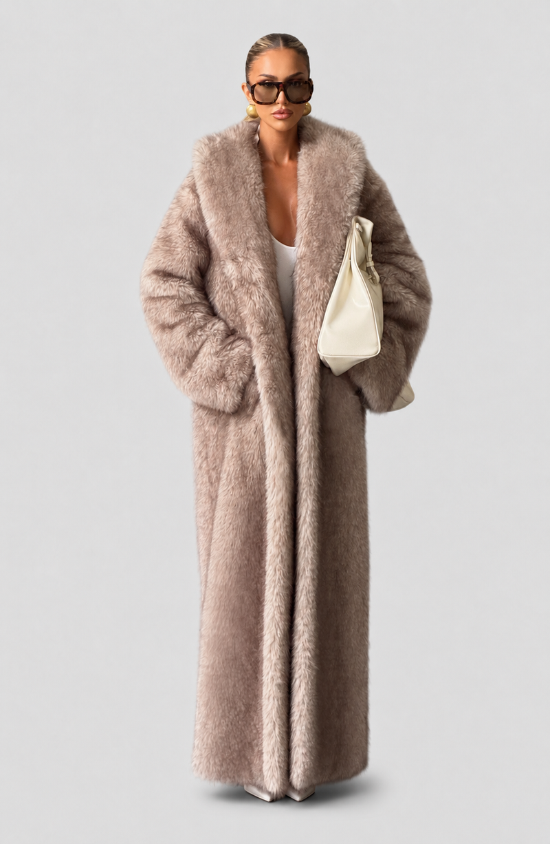 Inés - Cappotto Lungo in Eco-Pelliccia Beige