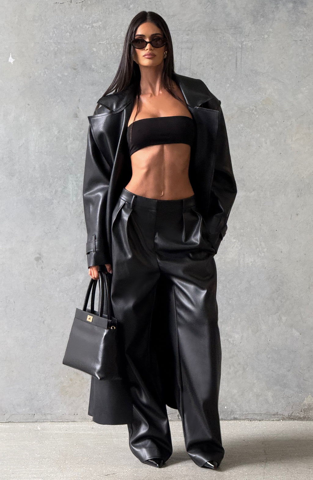 Sofía - Gabardina in Similpelle Nera