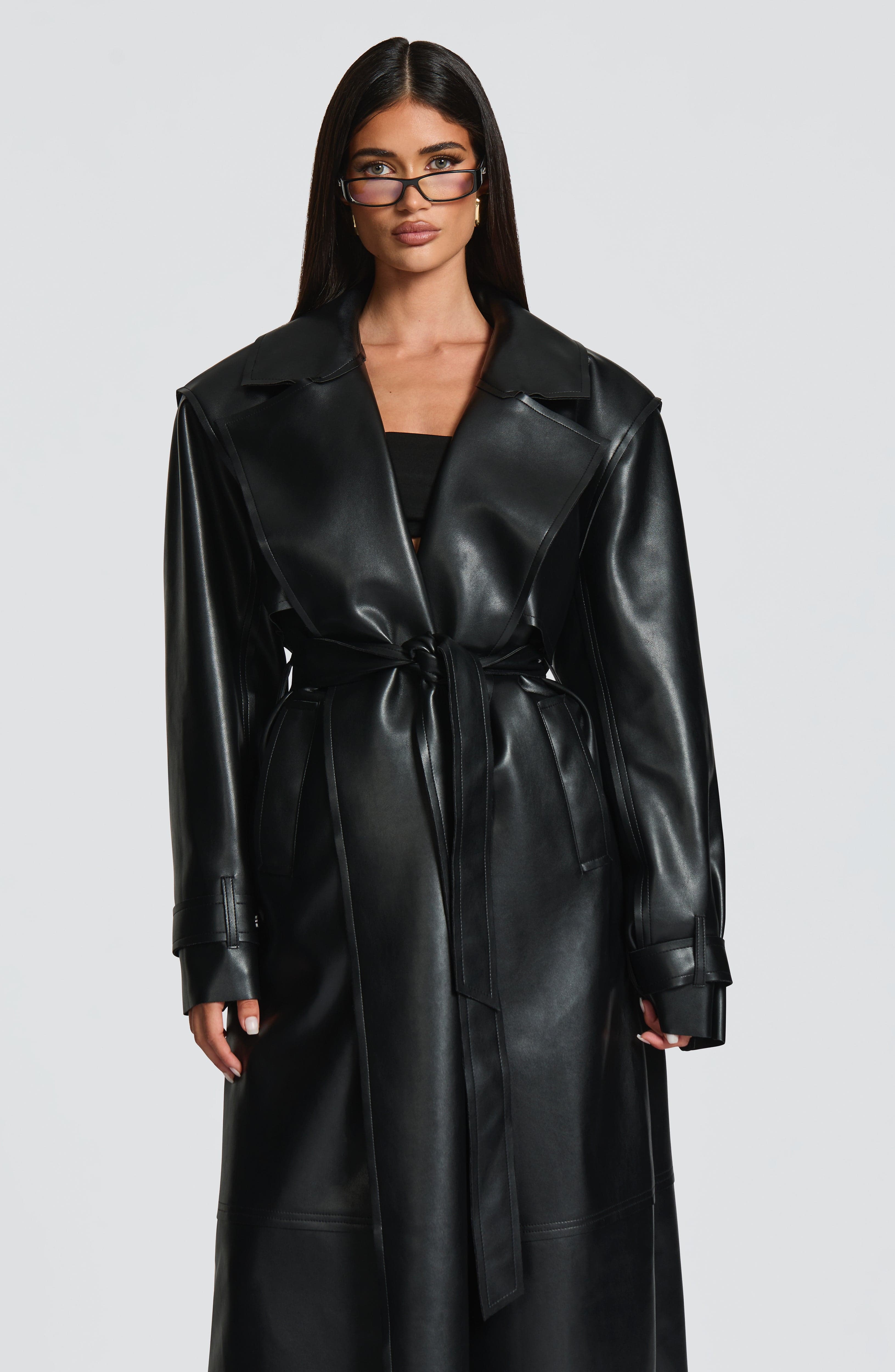 Sofía - Gabardina in Similpelle Nera