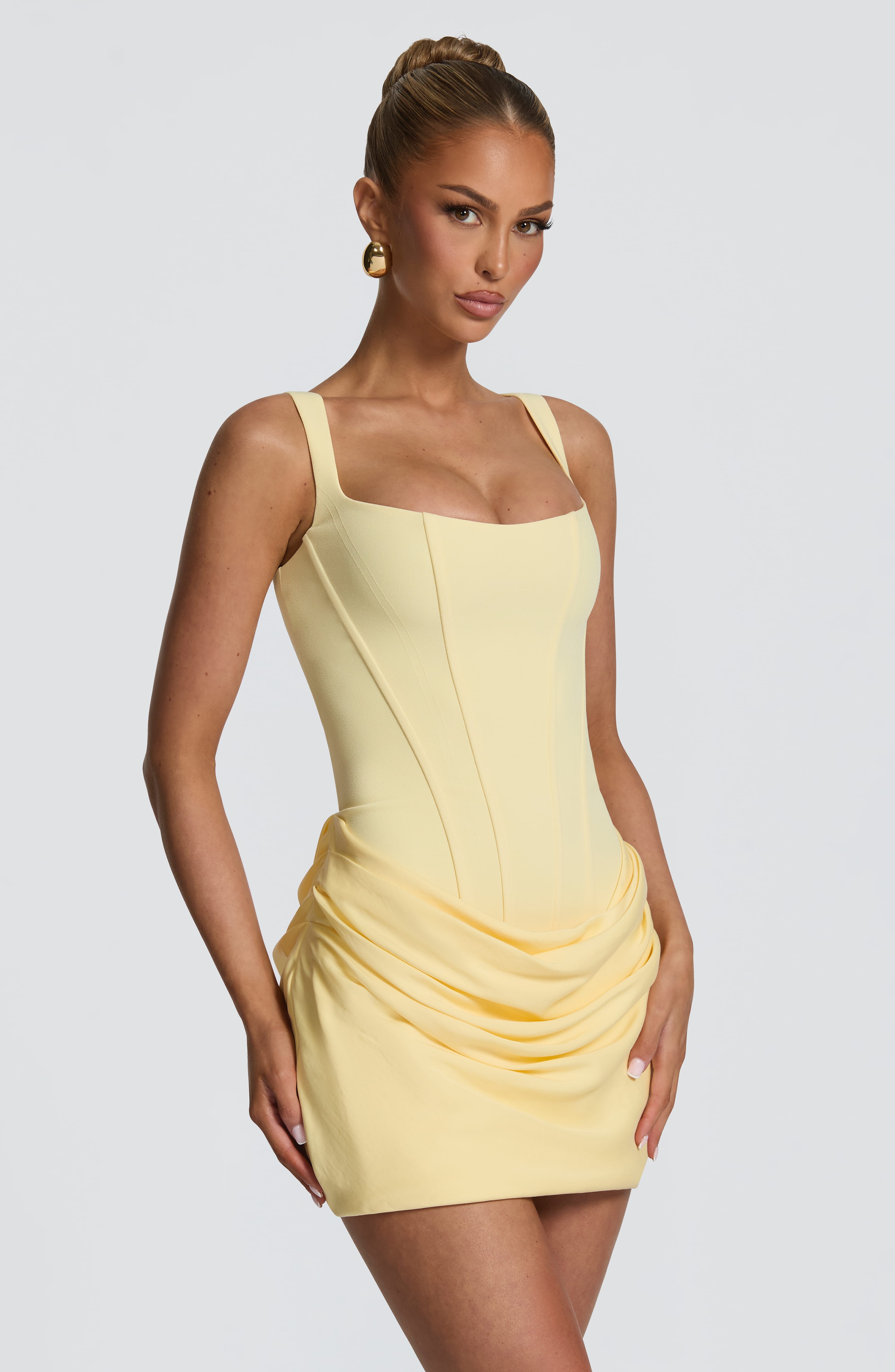 Regina - Abito Mini in Crêpe Giallo