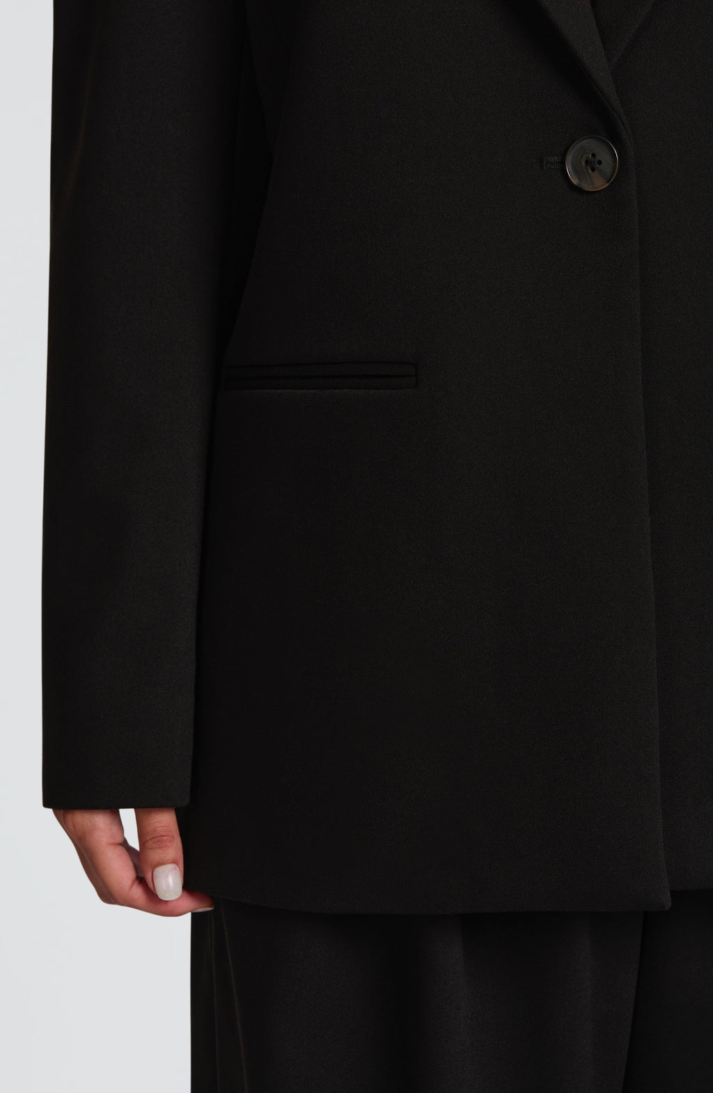 Victoria - Blazer Sartoriale Nero Boxy