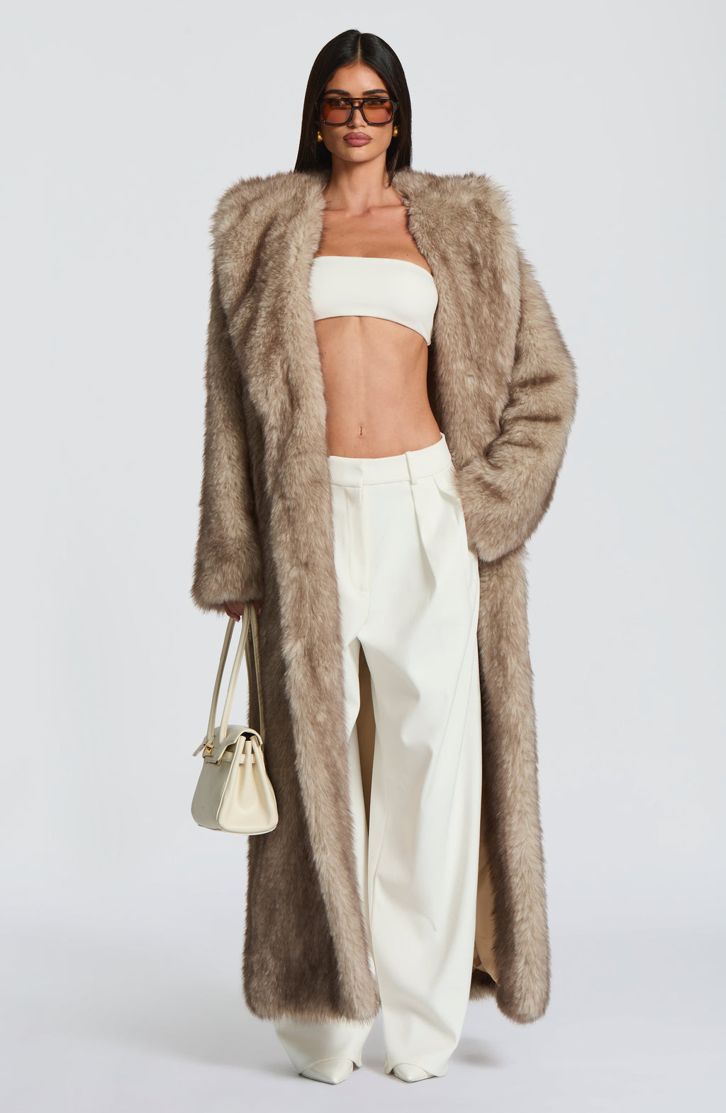 Inés - Cappotto Lungo in Eco-Pelliccia Beige