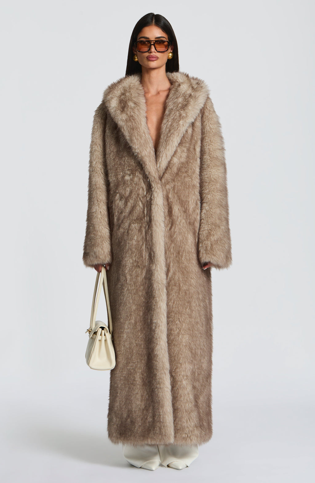 Inés - Cappotto Lungo in Eco-Pelliccia Beige