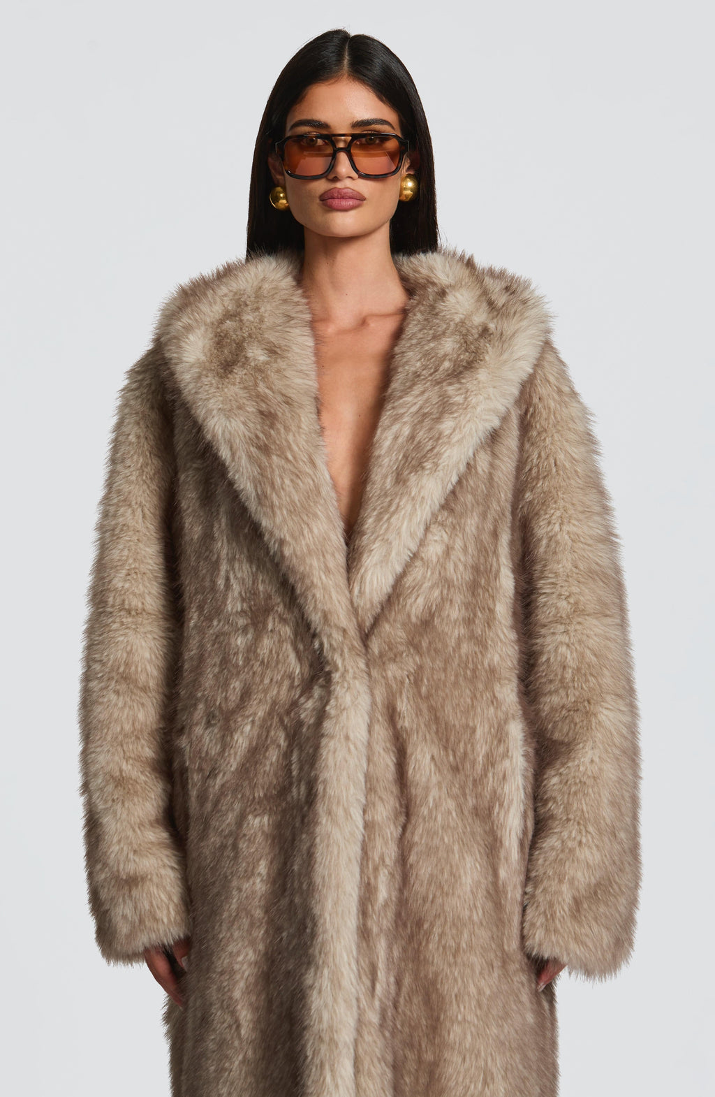 Inés - Cappotto Lungo in Eco-Pelliccia Beige
