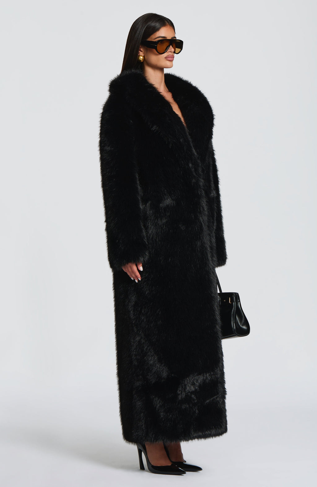 Valentina - Cappotto Lungo in Eco-Pelliccia