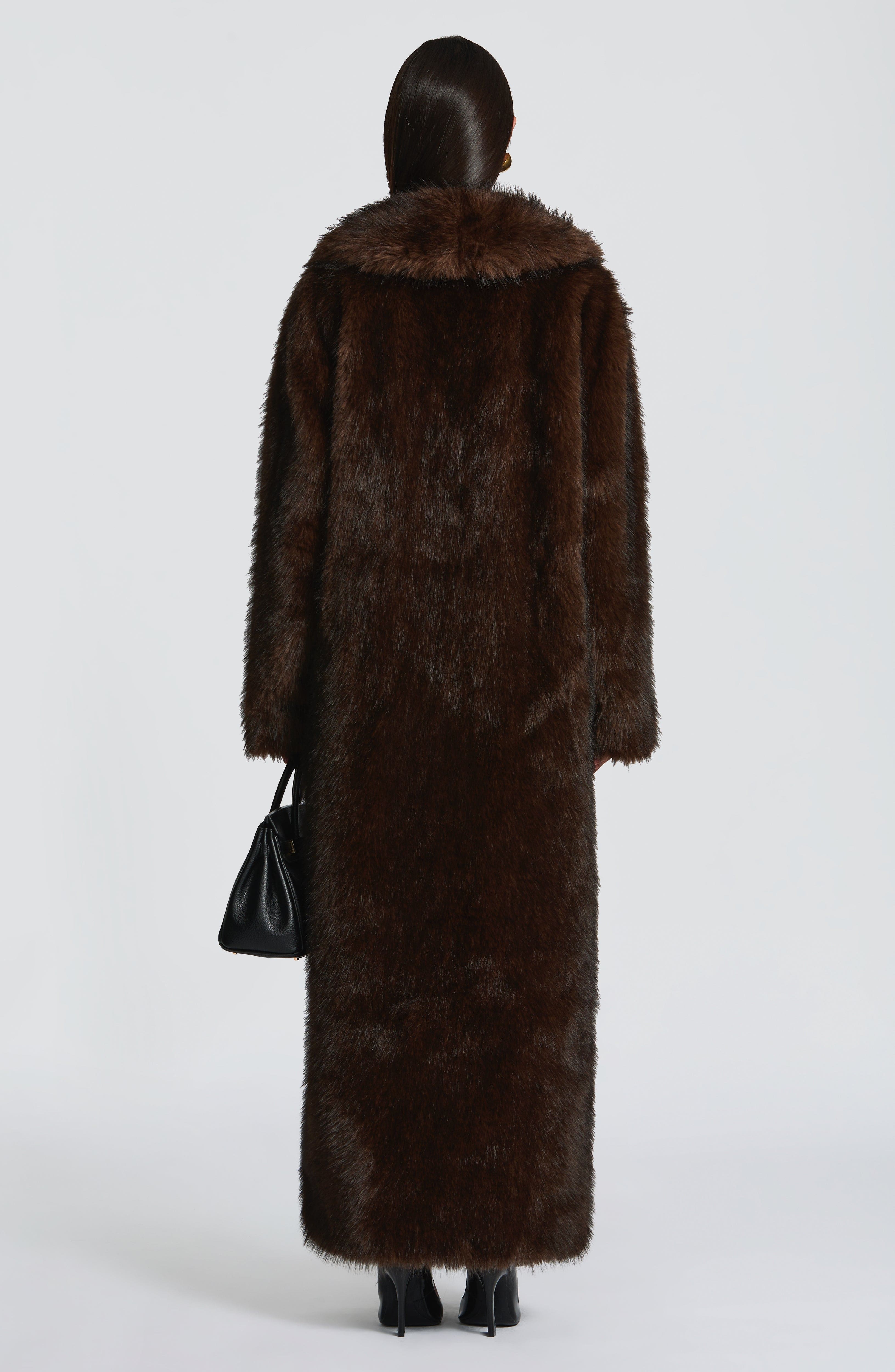Martina - Cappotto Lungo in Eco-Pelliccia Cioccolato